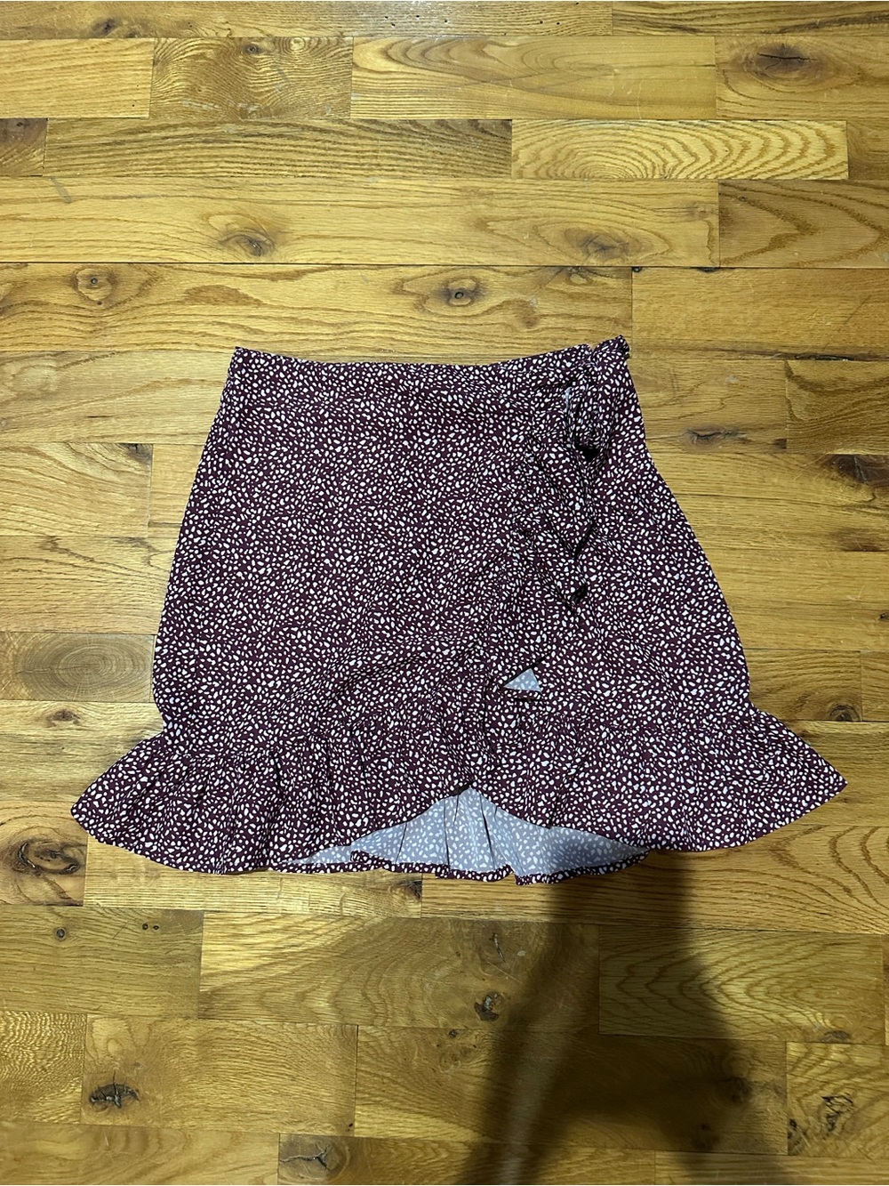 SHEIN Burgundy Ditsy Floral Ruffle Wrap Skirt